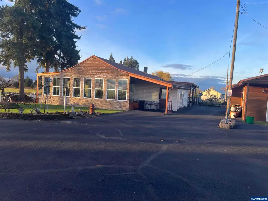 1590 W 2nd St, Halsey, OR 97348 - Image #2
