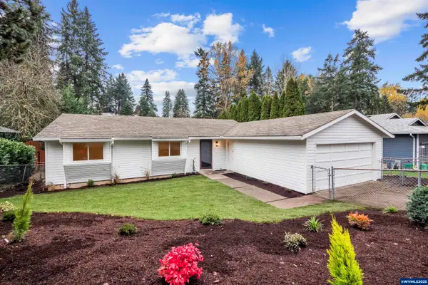 910 NE Hill Wy, Estacada, OR 97023