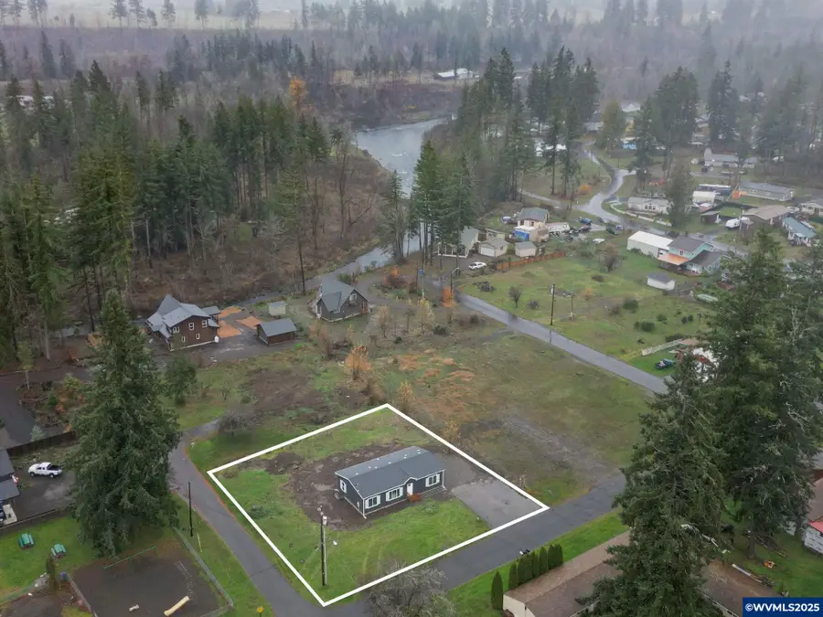 124  Santiam St St, Gates, OR 97346 - Image #3