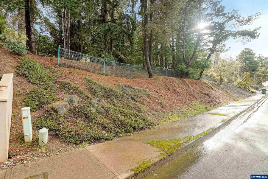 Camellia Dr S, Salem, OR 97302 - #3