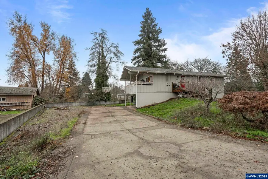 292 SE Academy St, Dallas, OR 97338 - #2
