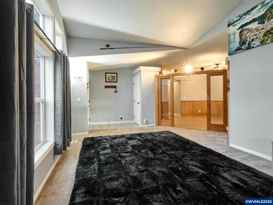 20788  Hazelnut Ridge Rd NE, Scotts Mills, OR 97375 - Image #2