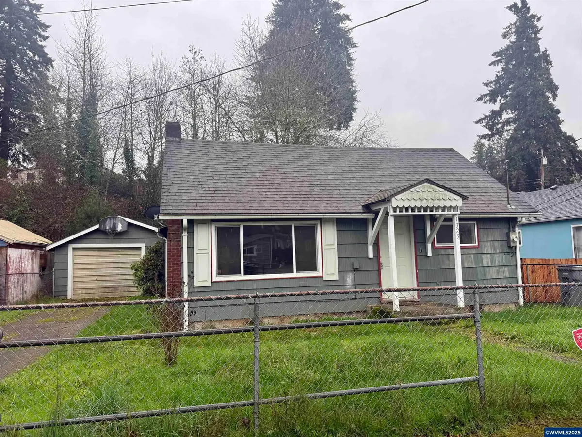 1323  Hawthorne St, Sweet Home, OR 97386 - Image #1