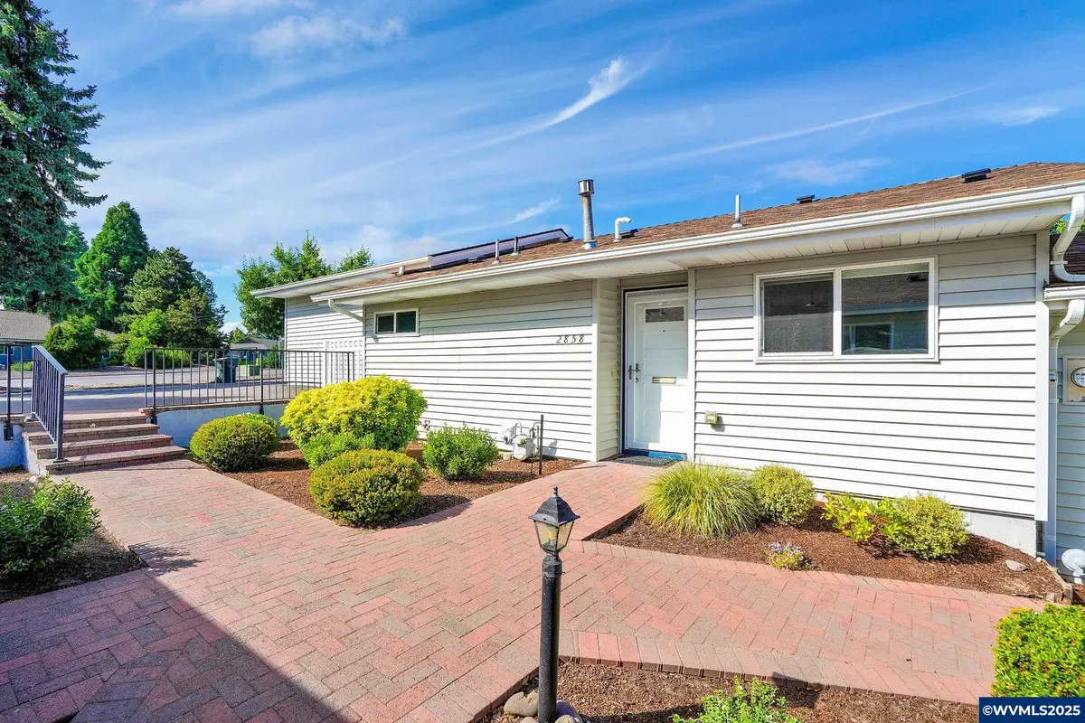 2858  Oakcrest Dr NW, Salem, OR 97304 - Image #1