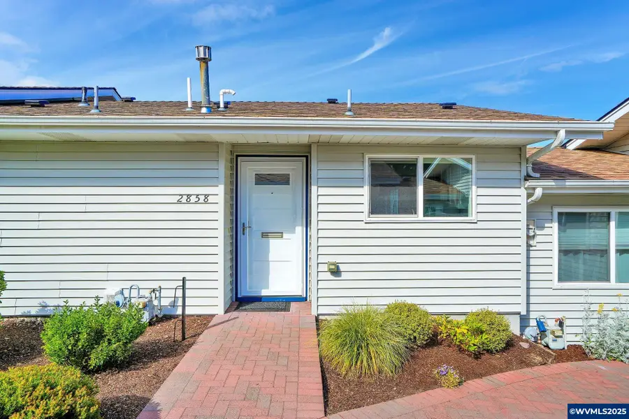 2858  Oakcrest Dr NW, Salem, OR 97304 - Image #2