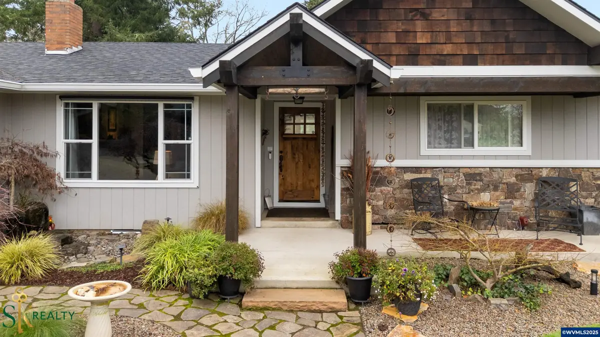 2555 NW Squire Pl, Albany, OR 97321 - Image #1