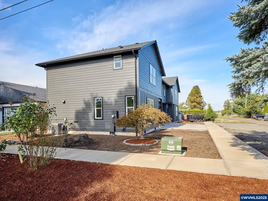 220-222  Juniper Av, Gervais, OR 97026 - #3