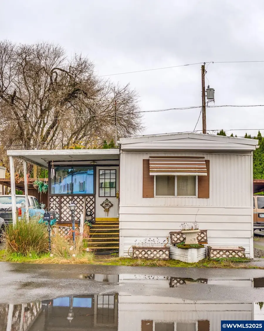 2420 NE Hembree St, McMinnville, OR 97128 - Image #2