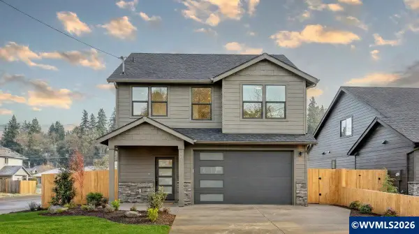 401 S 1st St, Silverton, OR 97381