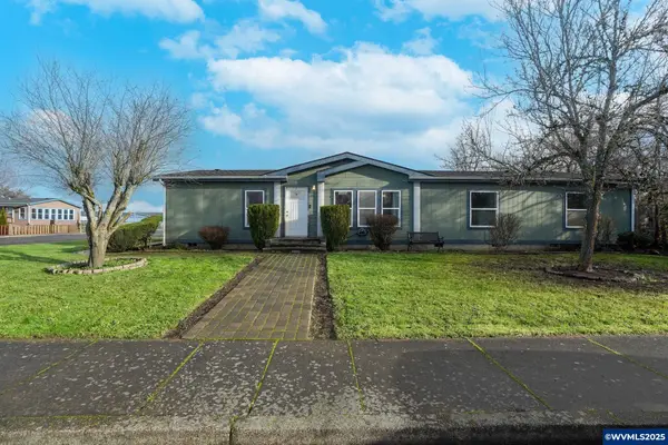 1998  Virginia Dr, Dallas, OR 97338