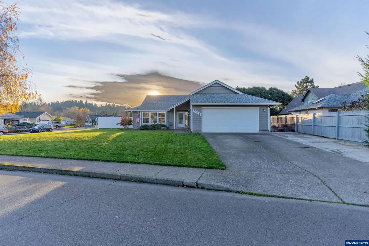 383 SW Wyatt St, Dallas, OR 97338 - Image #1