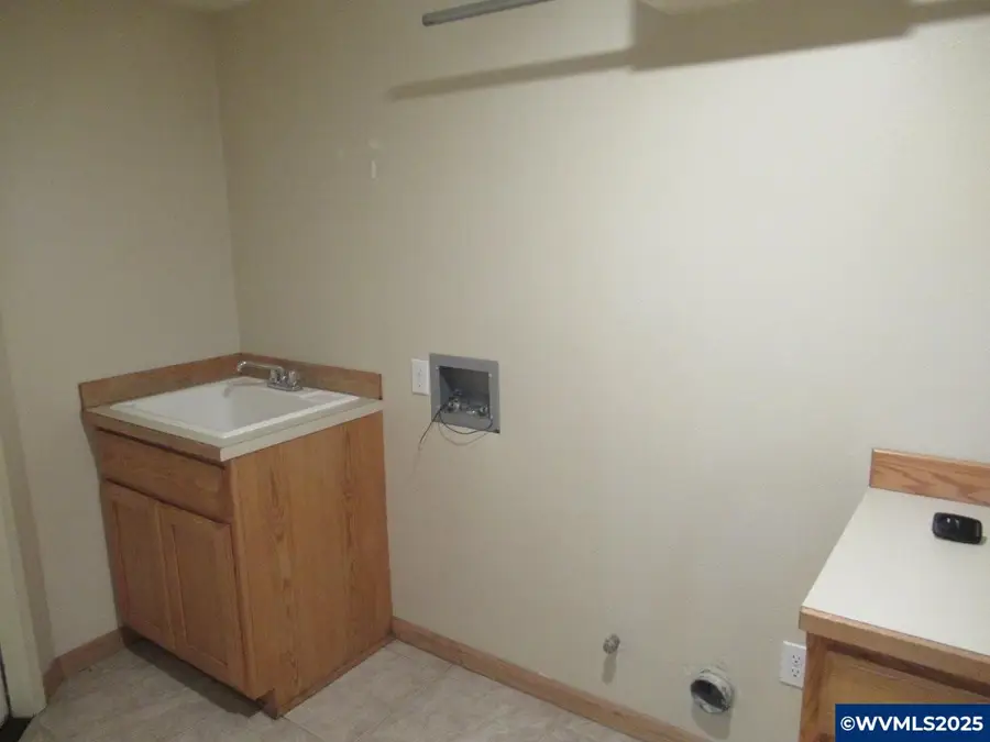 2572 & 2574  Arroyo Ridge Ct NW, Salem, OR 97304 - Image #3