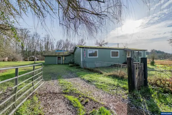 40874  228 Hwy, Sweet Home, OR 97386