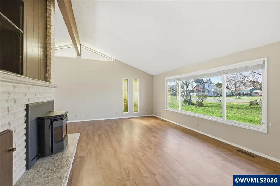 780 W 4th St, Halsey, OR 97348 - #3