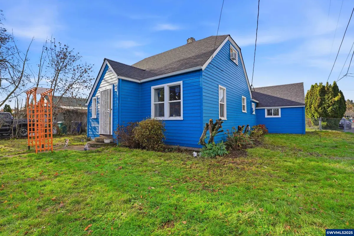 789  Hall St, Woodburn, OR 97071 - Image #1