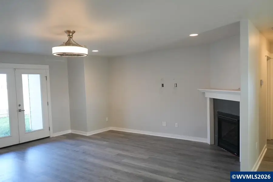 347  Shannon Pl, Lebanon, OR 97355 - Image #3