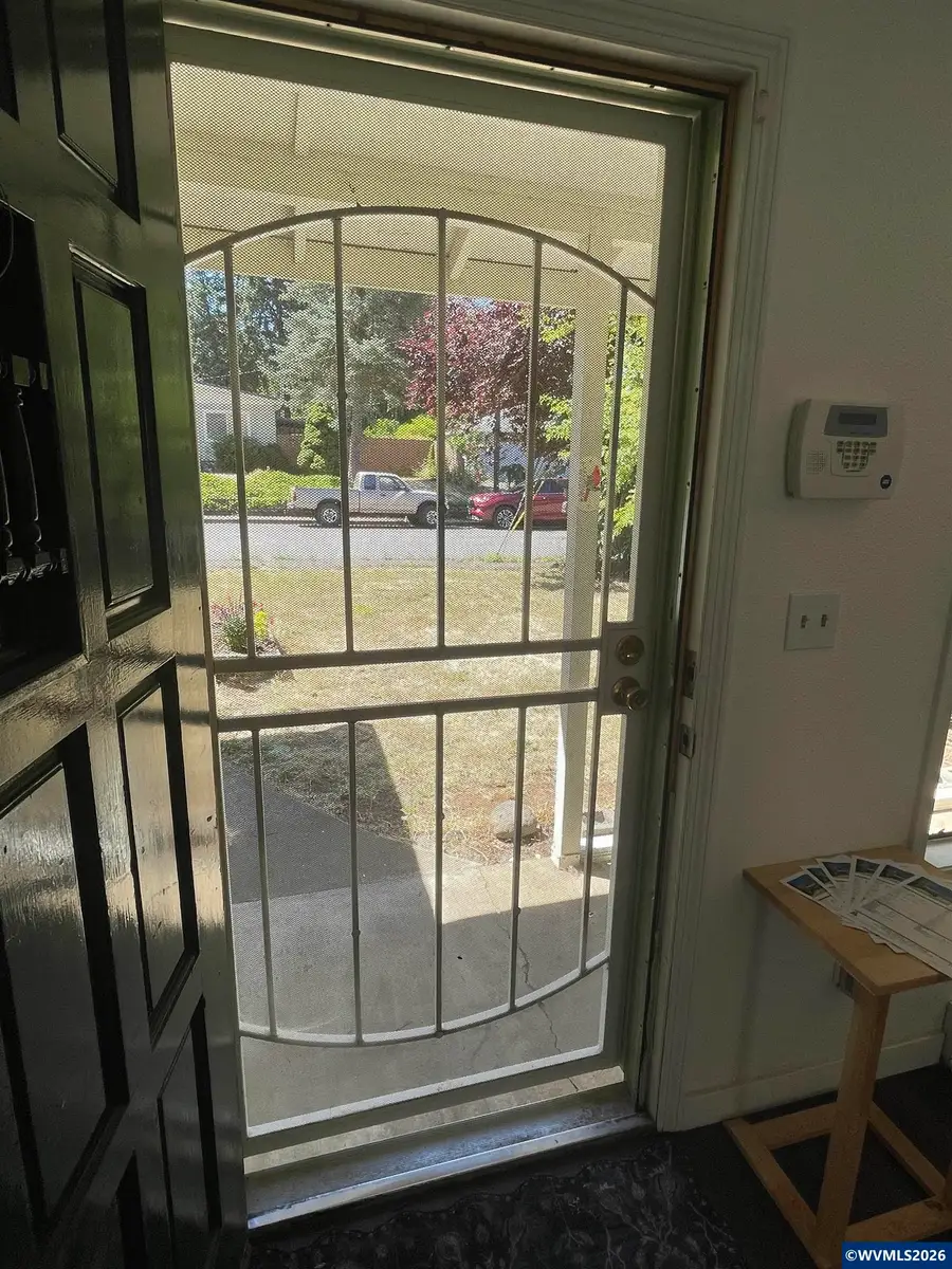 1398  Poplar St, Sweet Home, OR 97386 - #2