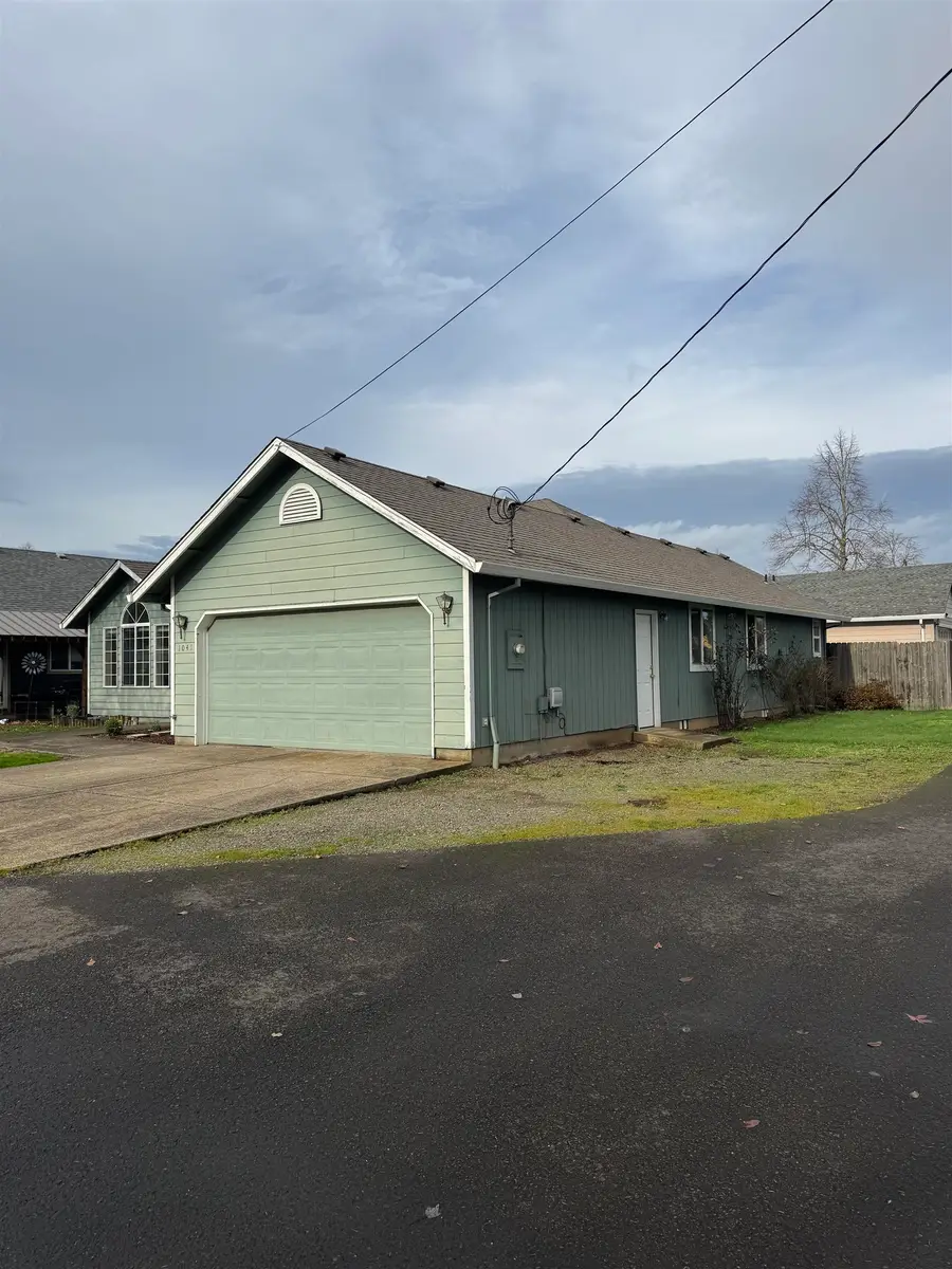 1041  Barnes Av, Salem, OR 97306 - Image #3
