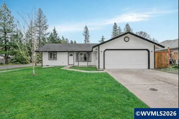 87667  Oak Island Dr, Veneta, OR 97487