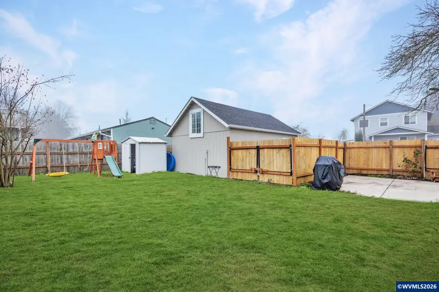 690 W Morton St, Lebanon, OR 97355 - #3