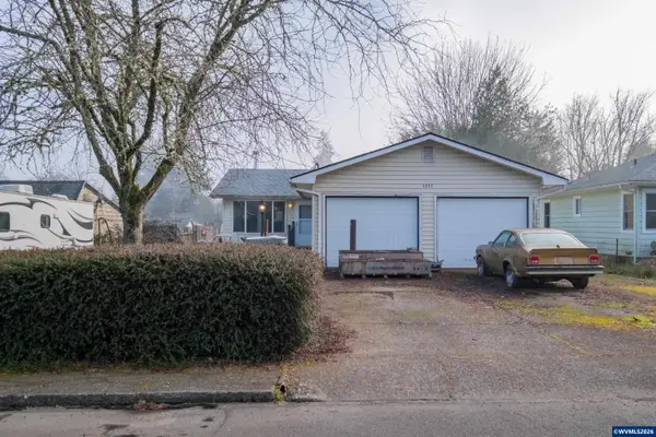 1247  1st Av, Sweet Home, OR 97386
