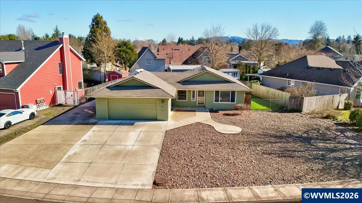 424 SW Augustus Dr, Dallas, OR 97338 - #1