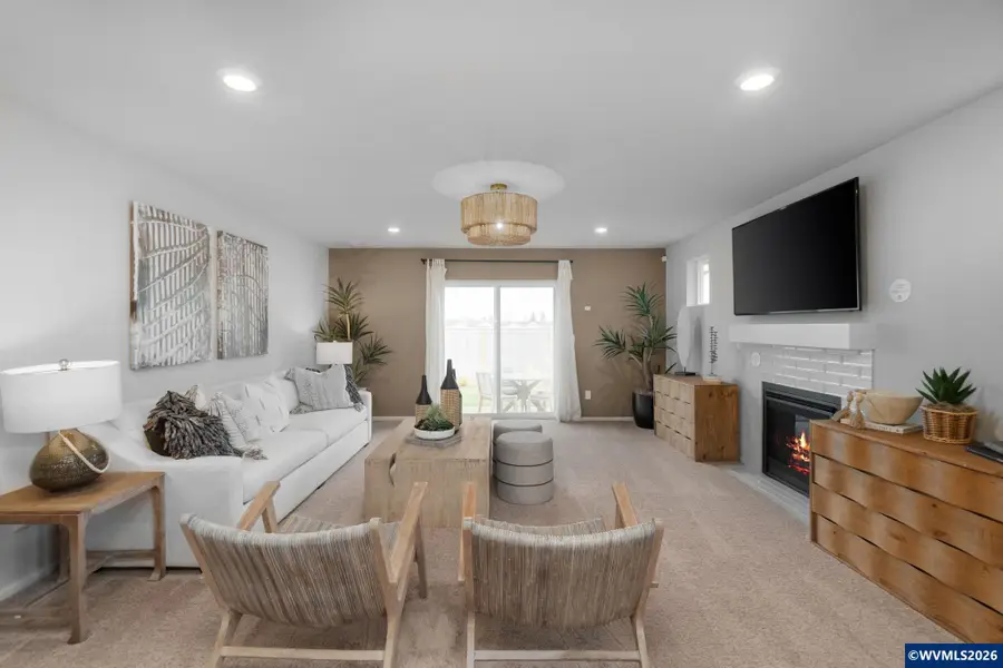 1058  Clemson St, Woodburn, OR 97071 - #3