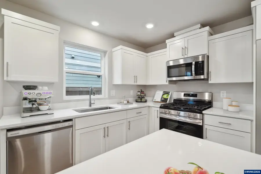 714  Merriott Ln, Woodburn, OR 97071 - #3