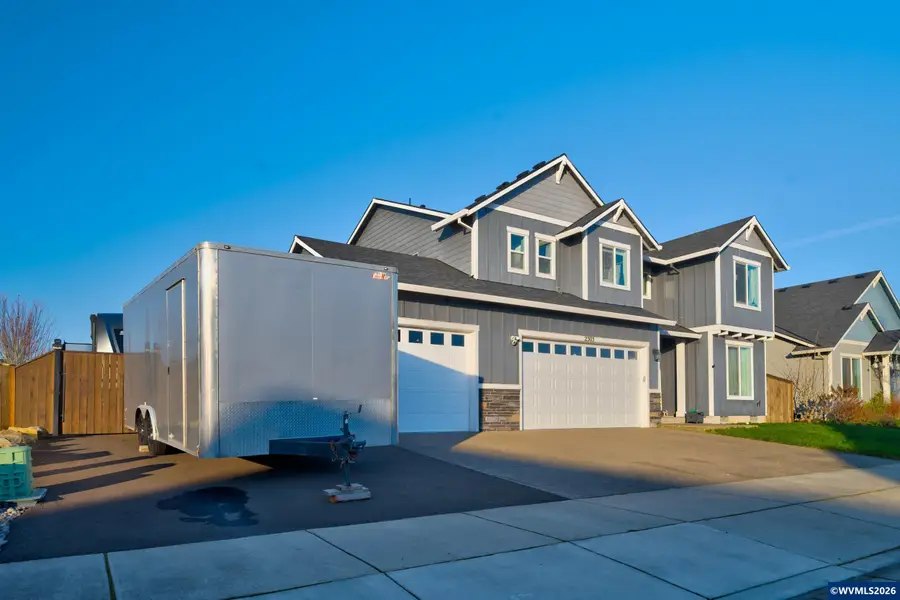 2303 NE Deciduous Av, Albany, OR 97321 - Image #2