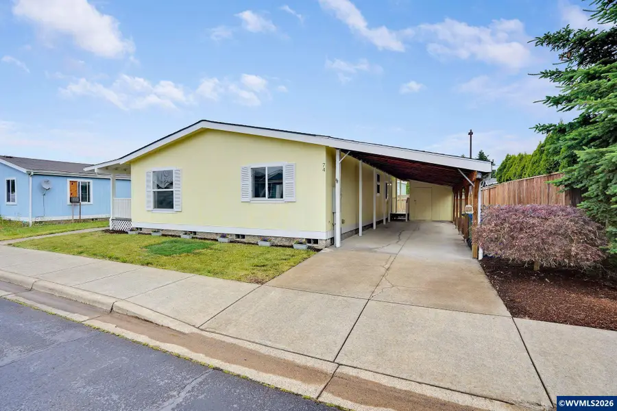 1015  Oak (#74) St, Silverton, OR 97381 - #3