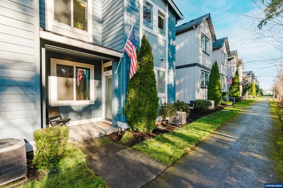 6268 SE Harkness Ln, Hillsboro, OR 97123 - #2