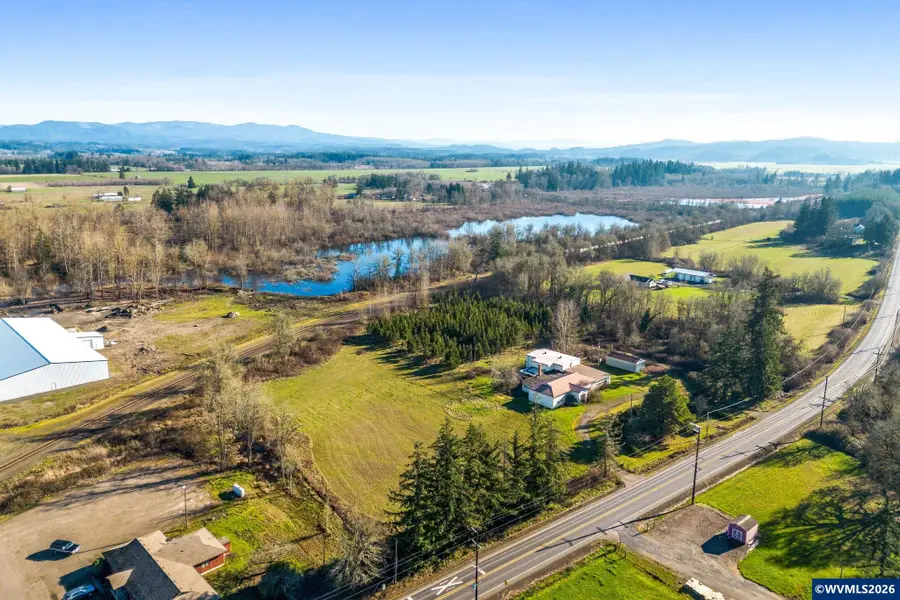 35113  Brewster Rd, Lebanon, OR 97355 - #2