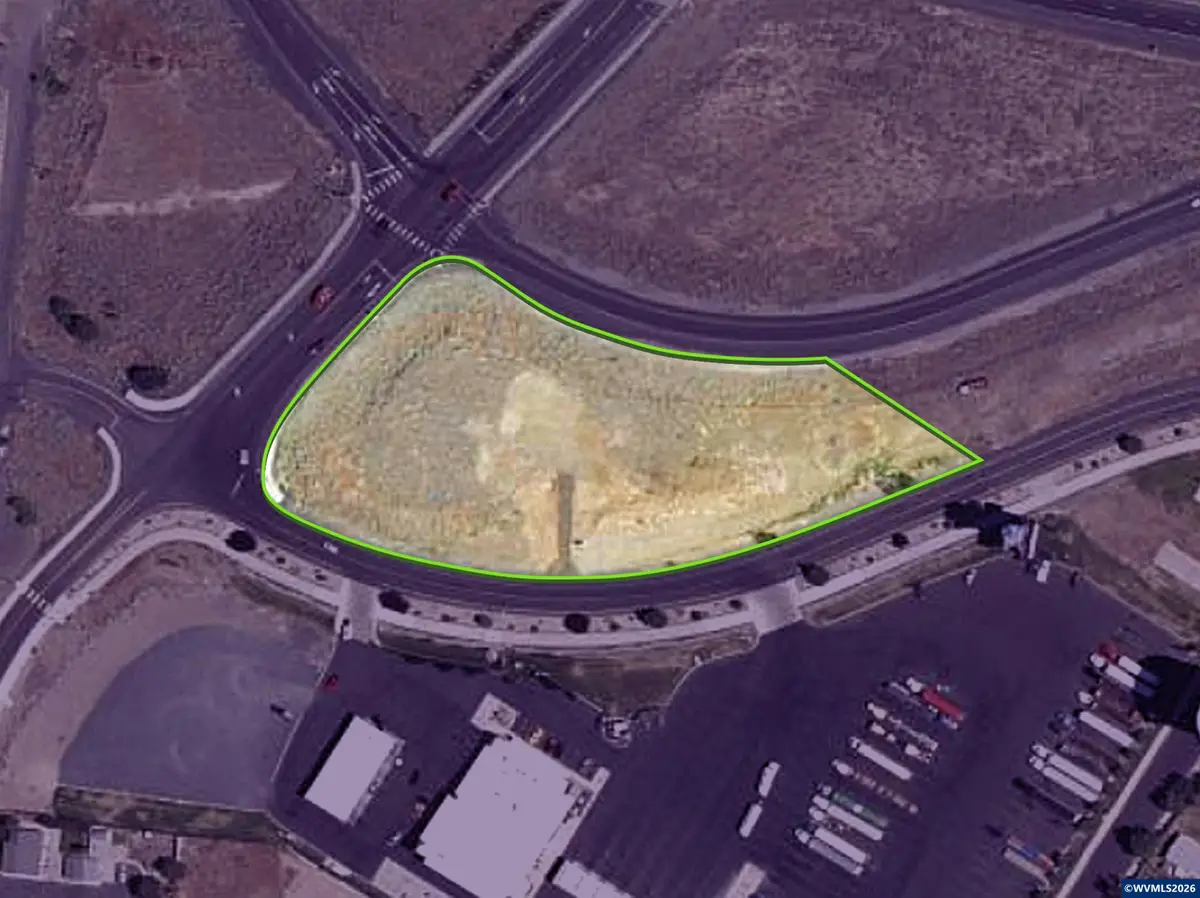 301 S Wanapum Dr, Moses Lake, WA 98837 - #1