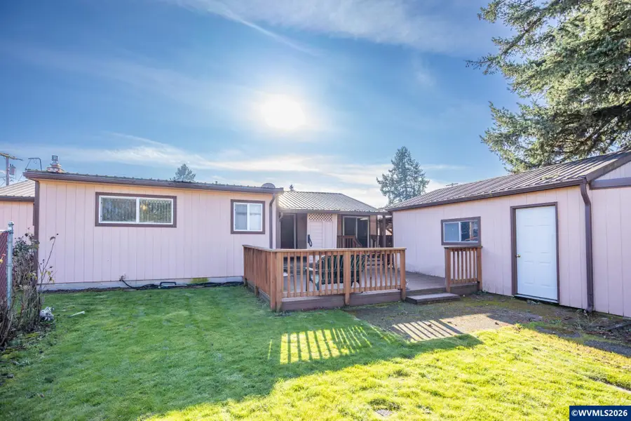 395  Berry St, Lebanon, OR 97355 - Image #2