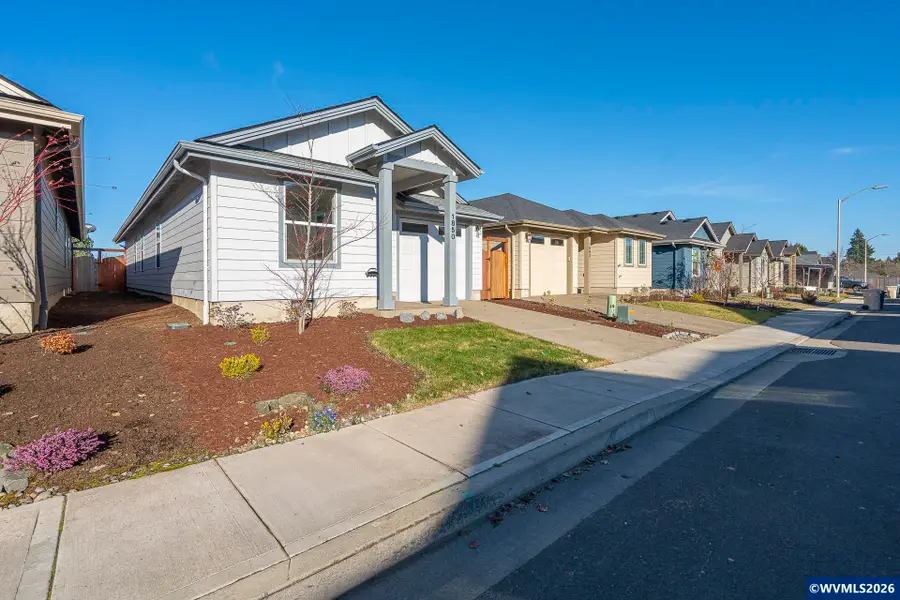 1850 SE Mulberry Av, Dallas, OR 97338 - #3