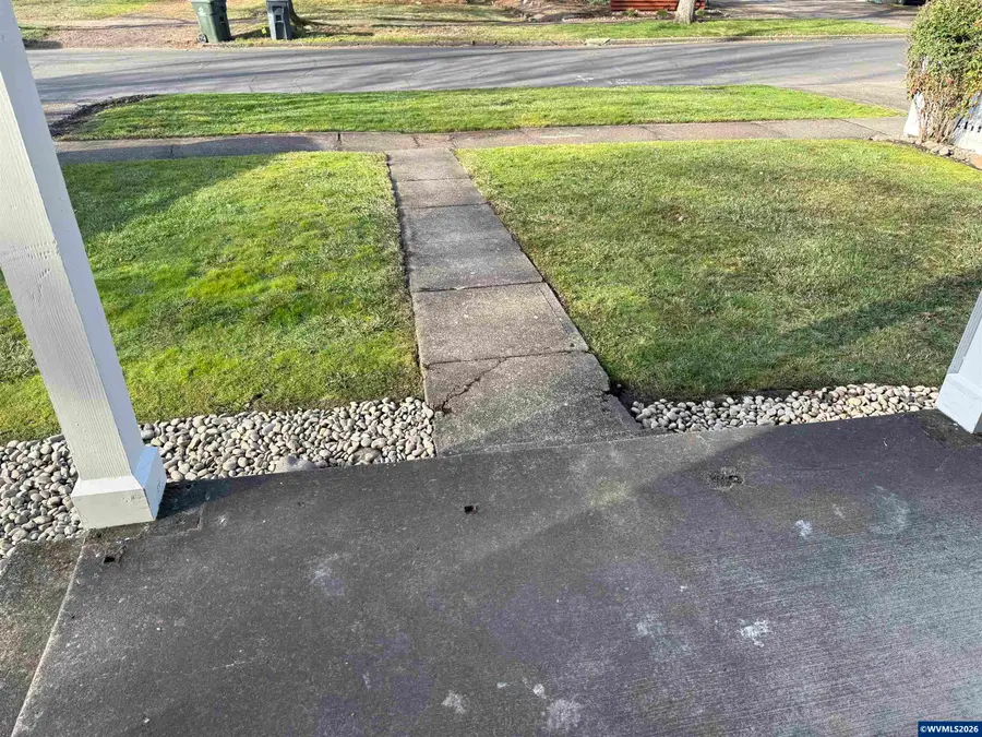 766  20th St NE, Salem, OR 97301 - #3