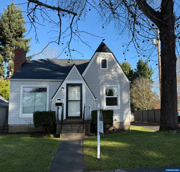945  Hood St NE, Salem, OR 97301