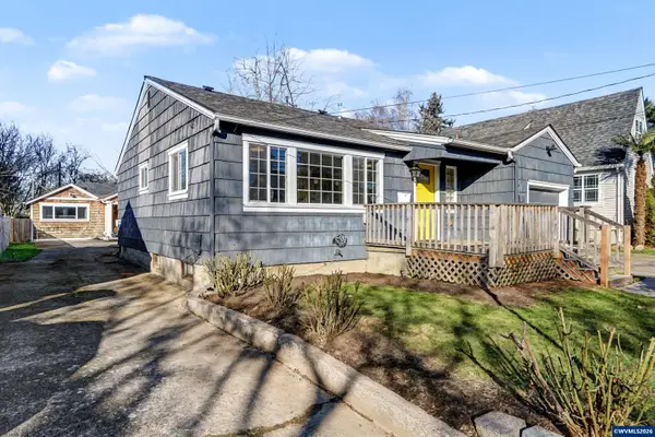 995  Garnet (-985) St NE, Salem, OR 97301