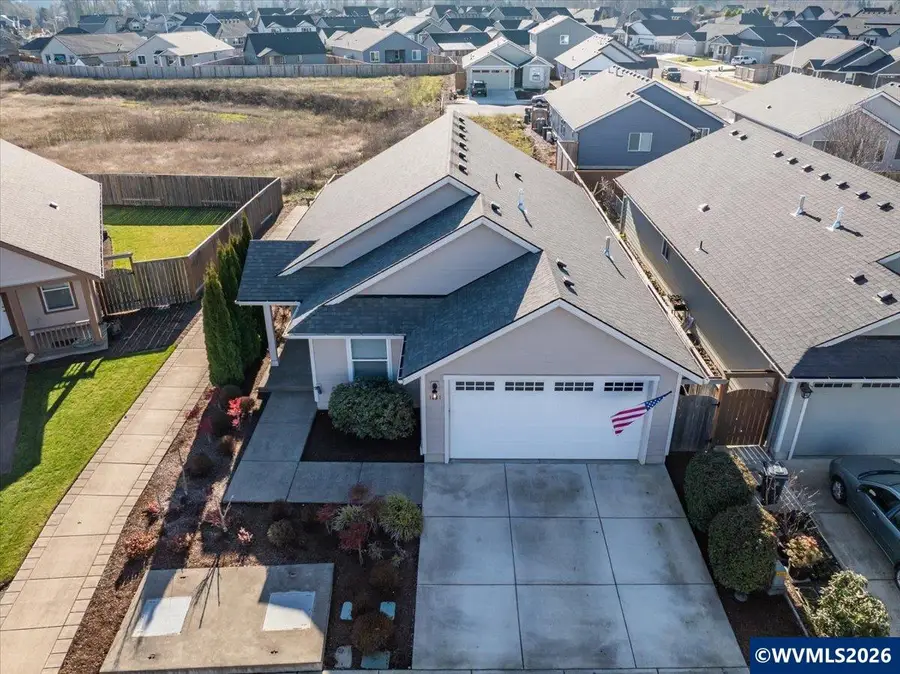 1721 SE Osoberry St, Dallas, OR 97338 - #3