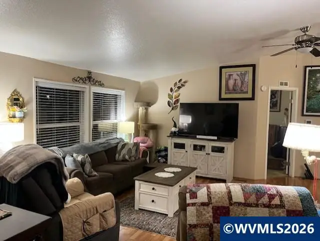 642  Royalty Cir NE, Salem, OR 97301 - Image #3