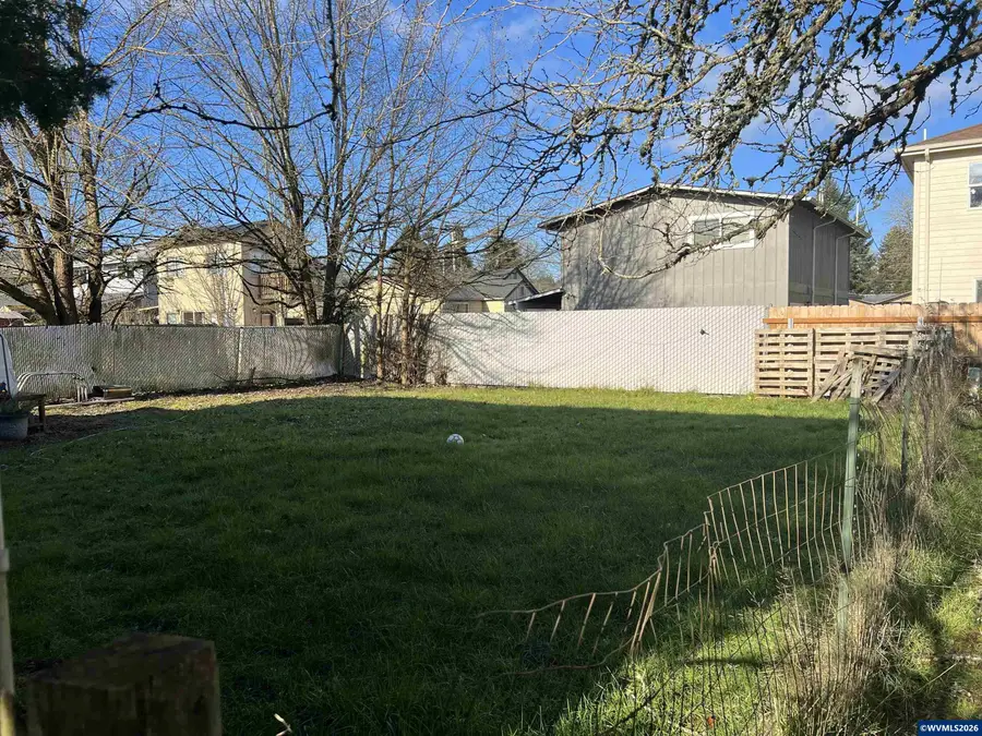 555-557 NW Oak Av, Corvallis, OR 97333 - Image #3