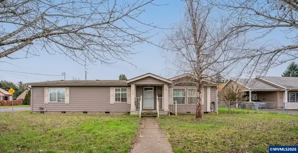 21  Nandina St, Sweet Home, OR 97386