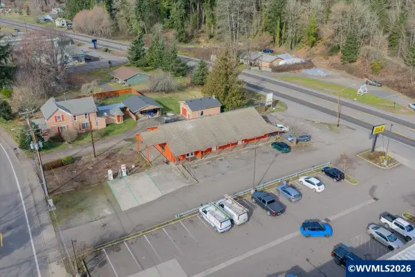 300 NW Santiam Bl, Mill City, OR 97360