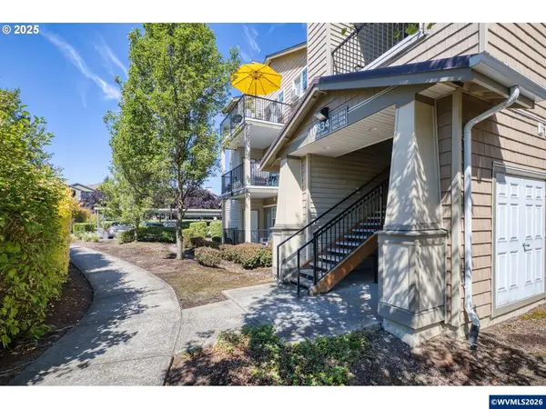 10834 NE Holly St, Hillsboro, OR 97006