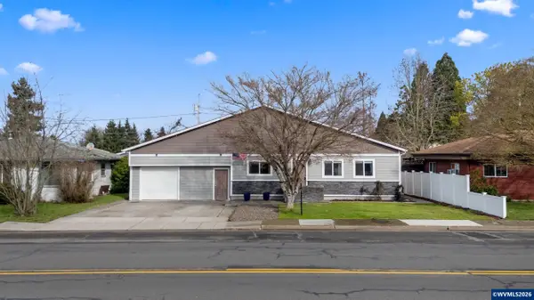 1051 W Oak St, Lebanon, OR 97355