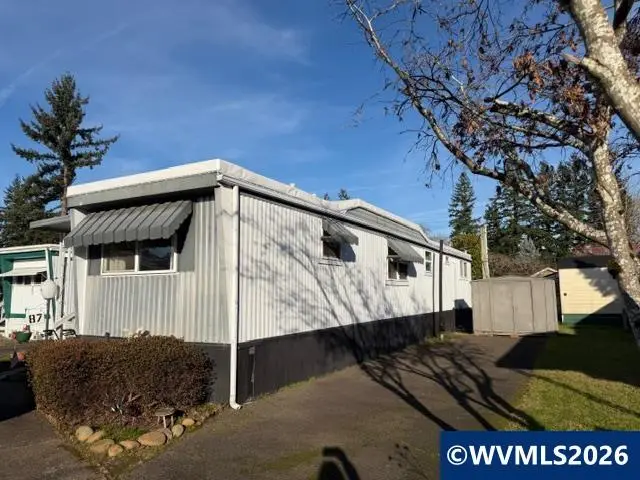 16901 SE Division St, Portland, OR 97236 - Image #1