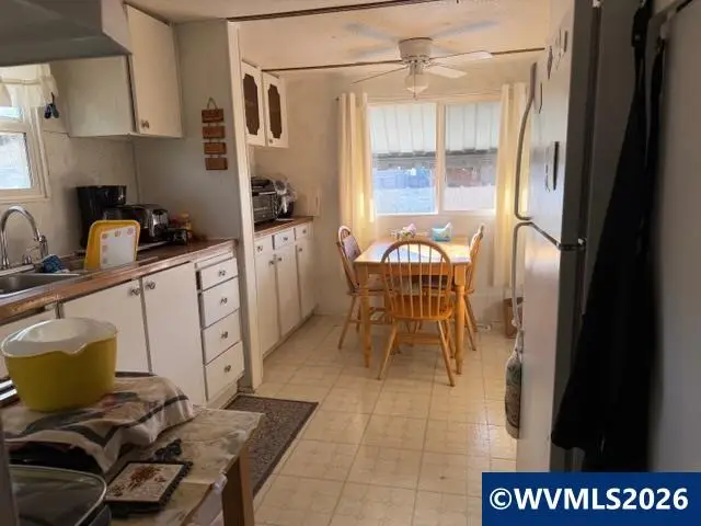 16901 SE Division St, Portland, OR 97236 - Image #3