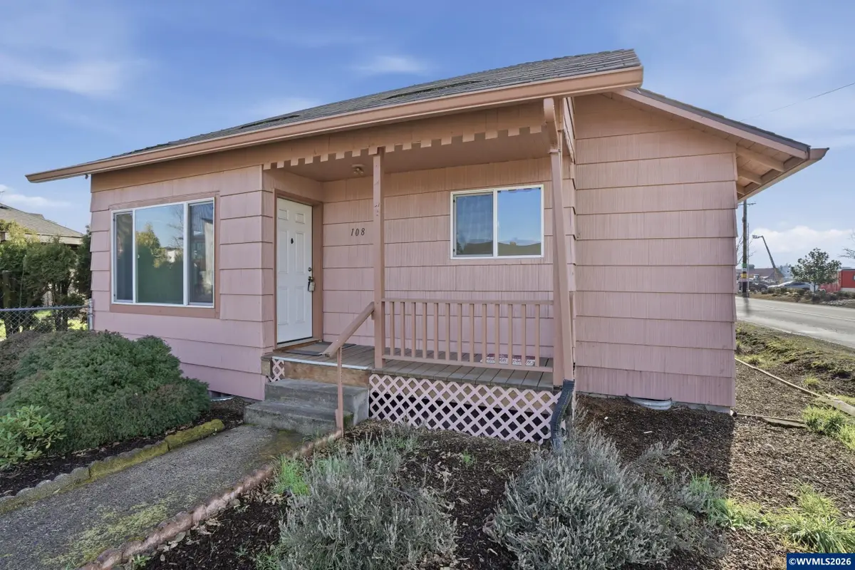 108 W 1st St, Canby, OR 97013 - #1