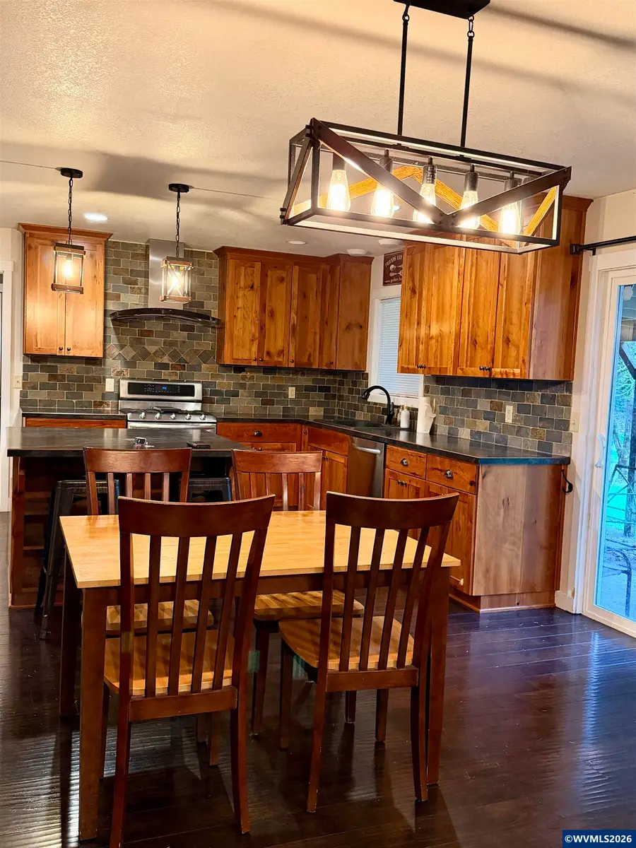 435  14th St, Lyons, OR 97358 - #2