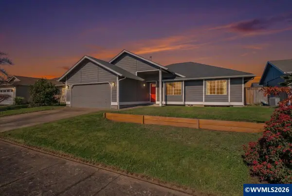 1017  Eastwind Ct N, Keizer, OR 97303